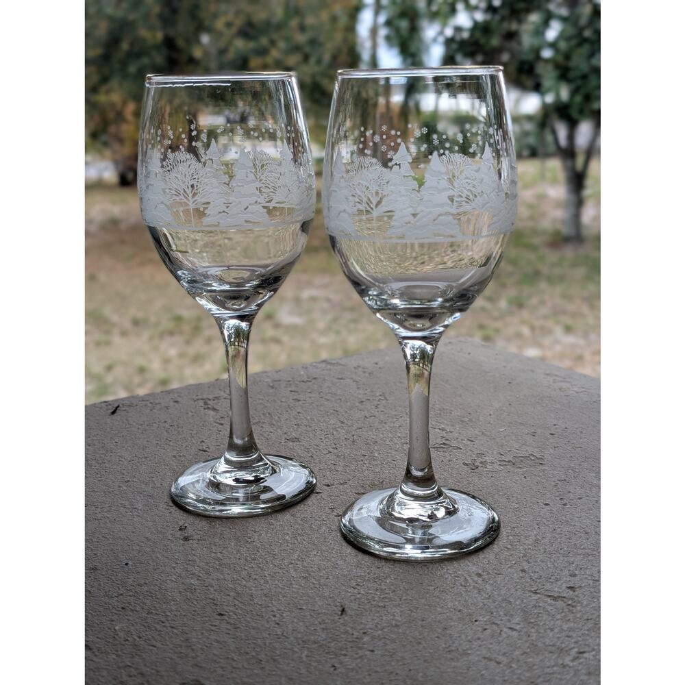 Set of 2 Vintage Libbey Arby’s Winter Wonderland Glass Goblets - Gold Rim -Mint